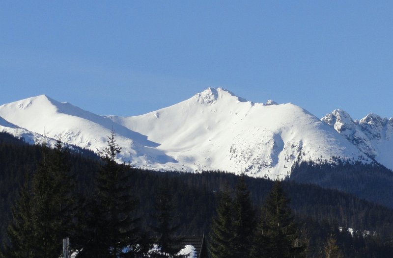 DSC01449 01.JPG - Séta Cyrhlán a templom felé....